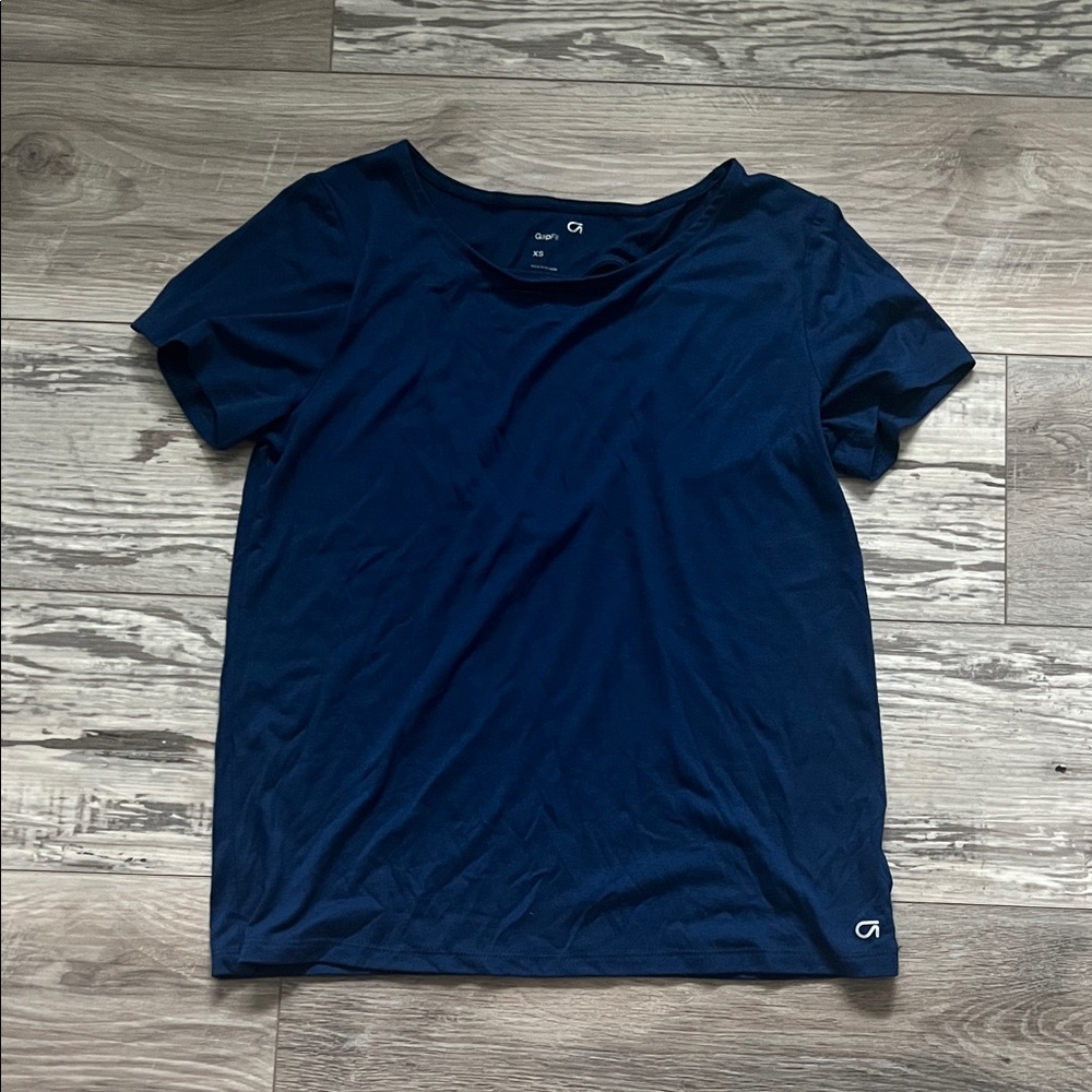 Free when bundled- Gap fit tee